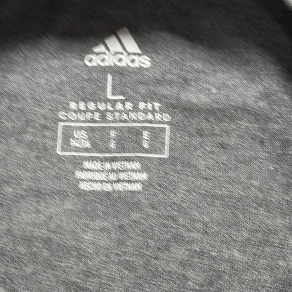 Adidas Boys Long Sleeve Gray Cotton Blend Graphic Tee - Size Large